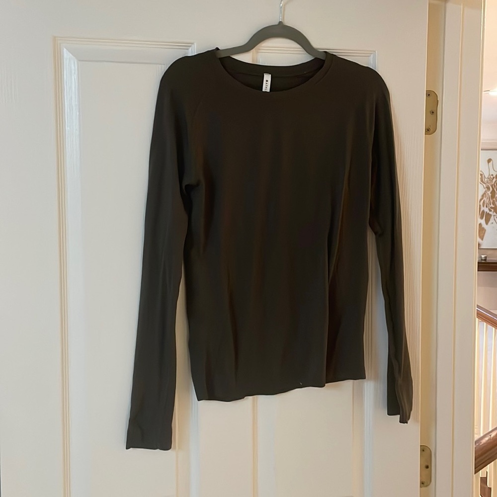 Athleta green shirt. Only been worn once